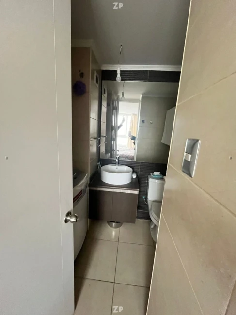  DEPARTAMENTO CON BODEGA Y ESTACIONAMIENTO COMUNA DE SANTIAGO