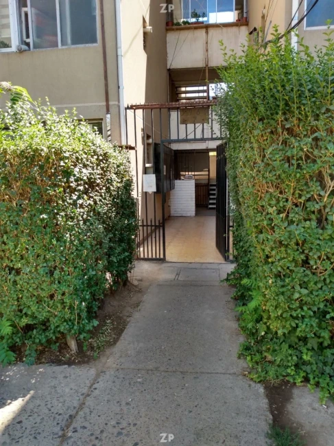 Venta de departamento en condominio cerrado