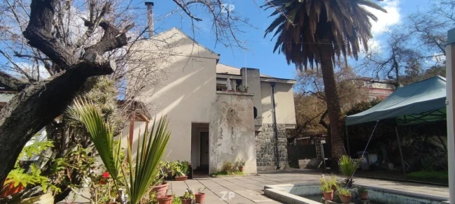 En venta impecable casa de estilo moderno de principios del siglo XX