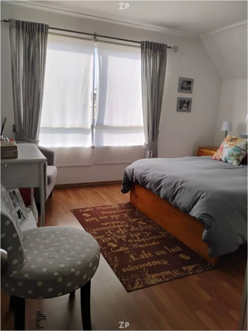 VENTA CASA G.G.VIDELA CON CUATRO ESQUINAS