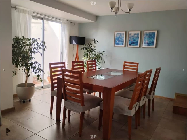 VENTA CASA G.G.VIDELA CON CUATRO ESQUINAS