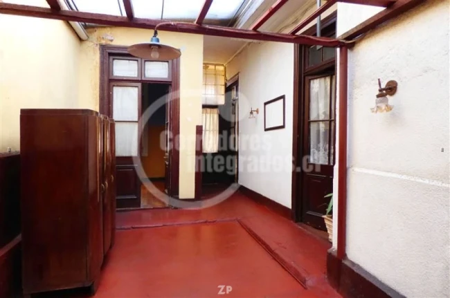 En venta Cómoda casa en barrio tranquilo. Posibilidad de uso habitacional