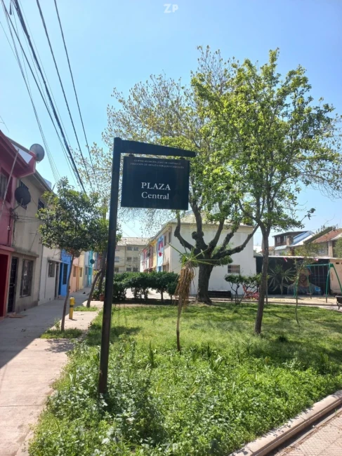  En venta Casa de 2 pisos que esta ubicada en el Pje. Longavi