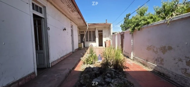 En venta Propiedad con ubicación estratégica, a pasos del dinámico Barrio Meiggs