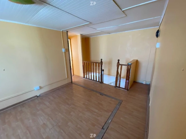 Se vende amplia casa aislada, 2 pisos ubicada en santiago