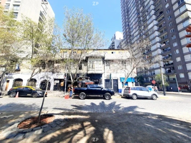 En venta espaciosa casa por 65.000 U.F, en Santiago