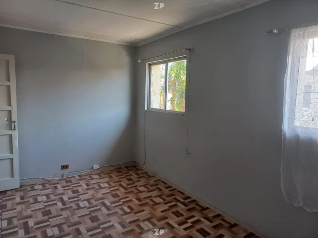  En venta Casa de 2 pisos que esta ubicada en el Pje. Longavi