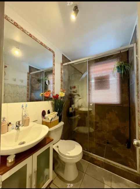 Venta de casa amoblada en calle el Prado con plaza viva