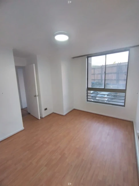 Arriendo departamento frene mall Florida Center