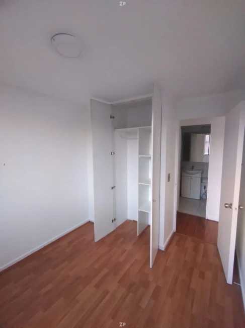 Arriendo departamento frene mall Florida Center