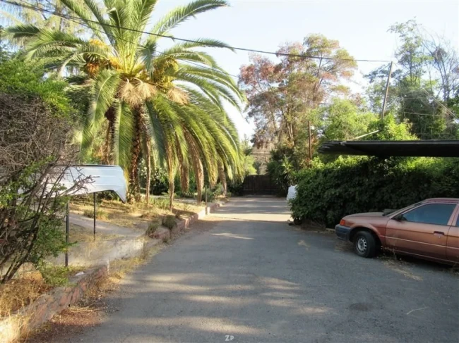 Vende Amplia Parcela de 5.000 m² en La Florida (Lo Cañas) – 8 Dorm / 5 Baños