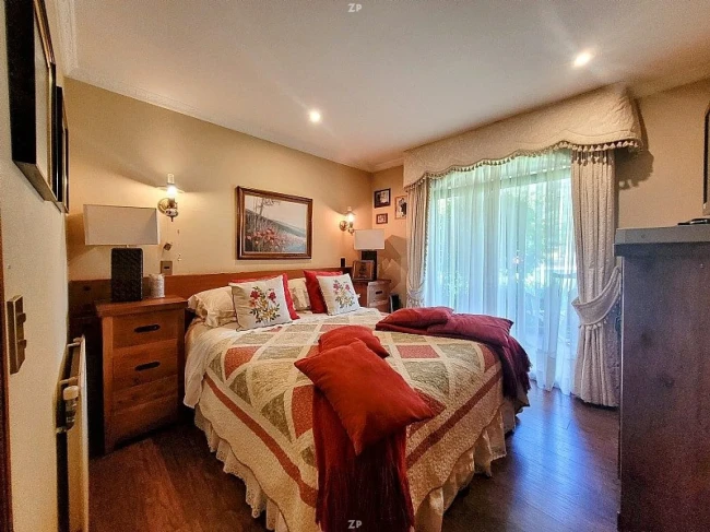 Parcela en venta con 5 dormitorios y 470 m² construidos