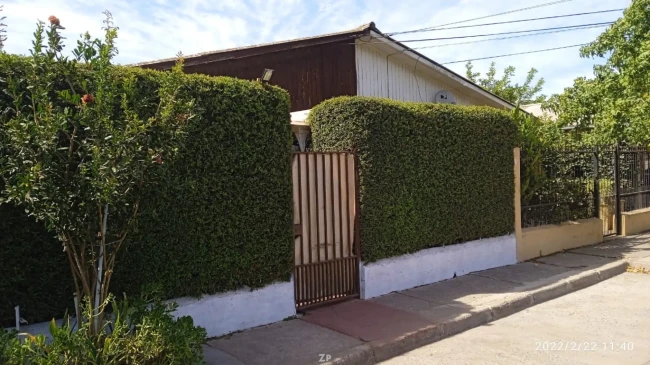 Vende Casa central, amplio terreno potencial para ampliacion. Gran plusvalía. 