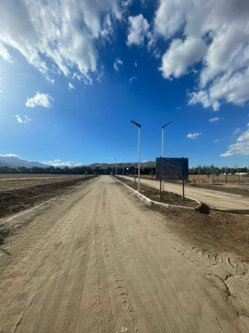 Parcelas planas de 5000m2 con rol propio, agua y luz