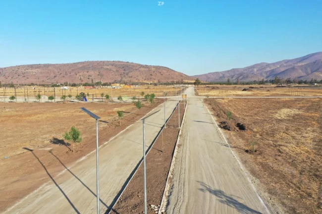 Parcelas planas de 5000m2 con rol propio, agua y luz