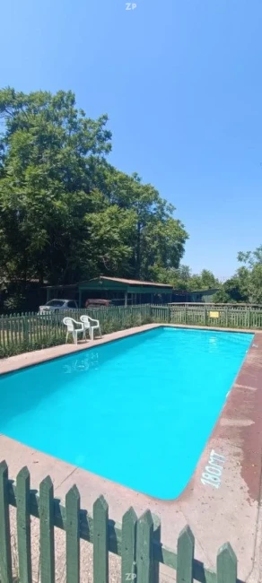 Parcela en venta de 10.000 m² con 9 dormitorios, piscina y terraza