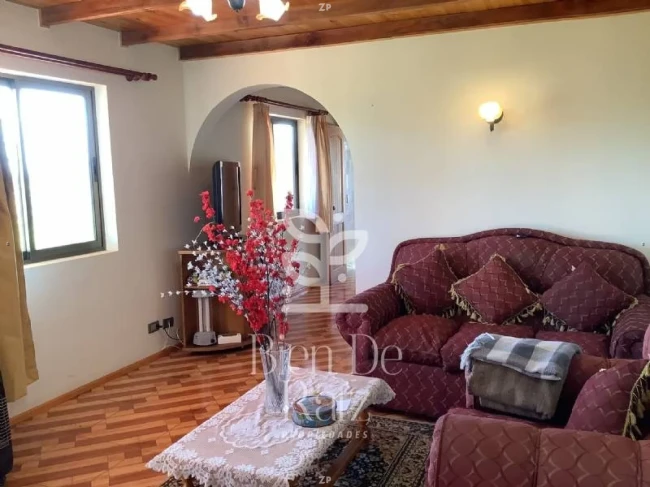 Parcela en venta con casa de 122 m², 3 dormitorios, terrazas y bodega
