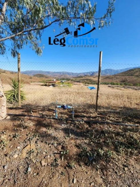 Parcela en venta de 5.090 m² con piscina, luz, agua y acceso controlado