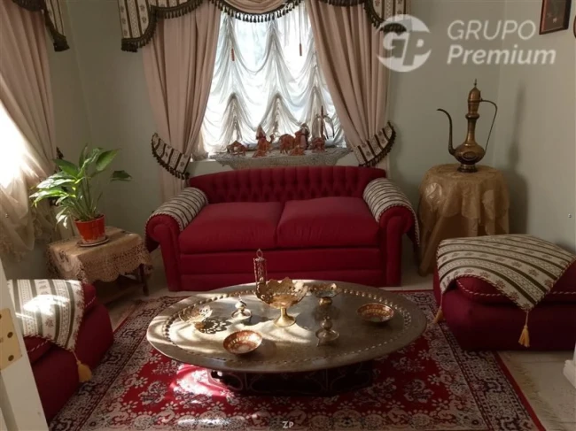 Parcela en venta de 5.000 m² con 5 dormitorios, 8 baños y losa radiante