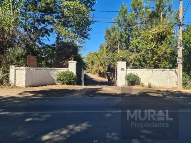 Parcela en venta urbanizada de 5.000 m² en condominio consolidado