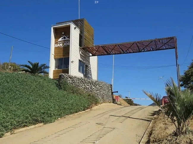 Parcela en venta de 5.129 m² con factibilidad de luz y agua