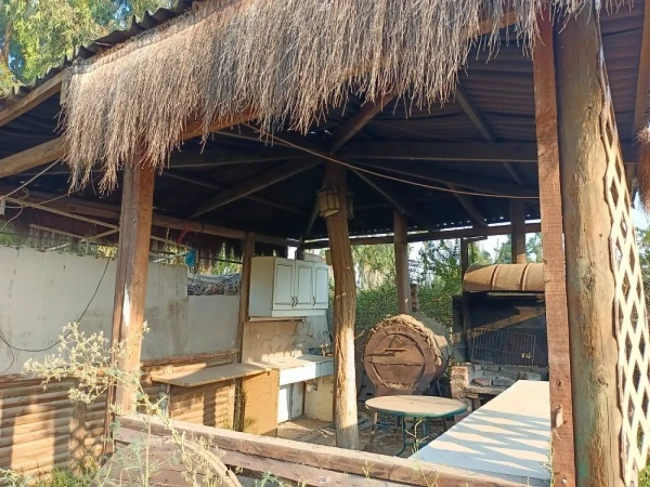 Parcela en venta con casa de 159 m², 5 dormitorios y quincho