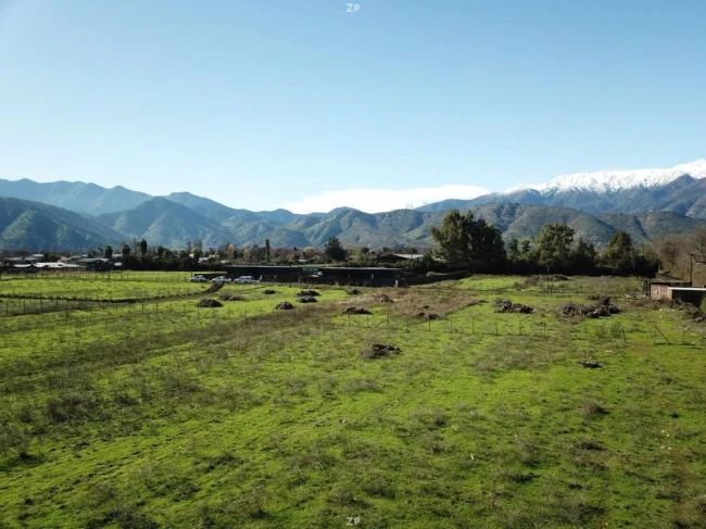 Parcela en venta de 5.000 m² con vista, agua potable y luz subterránea