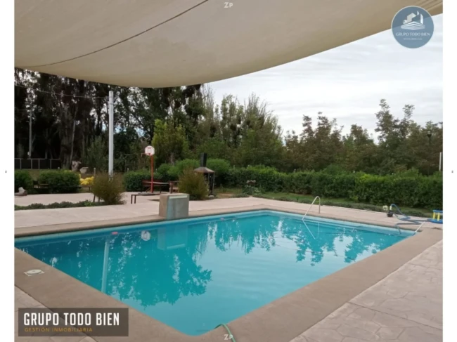 Parcela en venta con casa de 294 m², piscina, 2 dormitorios y condominio
