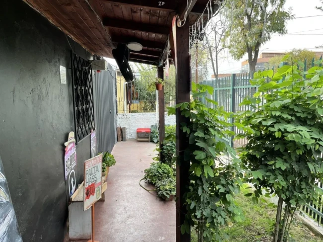 Casa Comercial en Venta cerca de Carretera del Cobre | 200 m²