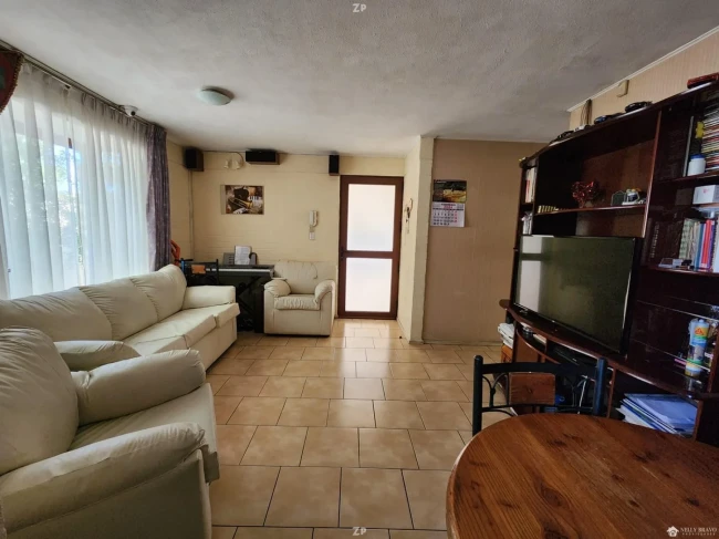 Casa en Venta en Villa La Reconquista | 207 m² y Portón Automático