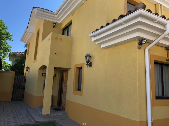 Casa en Venta en Las Azaleas, Rancagua | 4 Dormitorios y 450 m²
