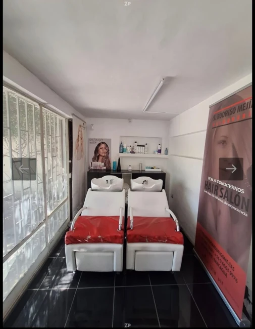 Casa Comercial en Venta en Calle Campos | 5 Privados y 3 Estacionamientos
