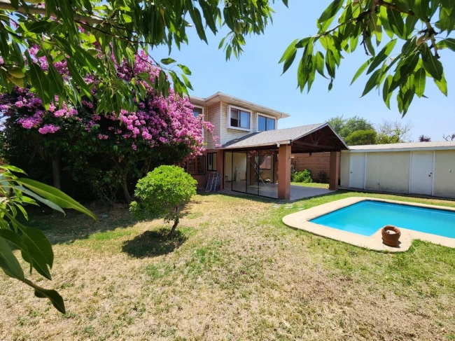 Casa en Venta en Villa Brasilia, Rancagua | 5 Dormitorios, Piscina y Terreno de 