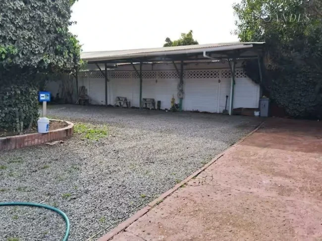 Casa en Venta en Centro de Pichilemu | 450 m² y Alto Potencial Comercial
