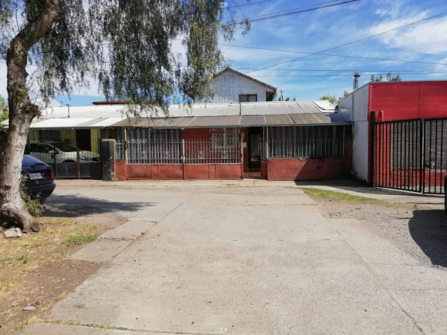Casa en Venta en Ursicinio Peña | 5 Dormitorios y Patio