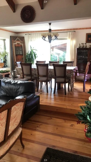 Casa en Venta en Condominio Los Parronales | 400 m² con Piscina