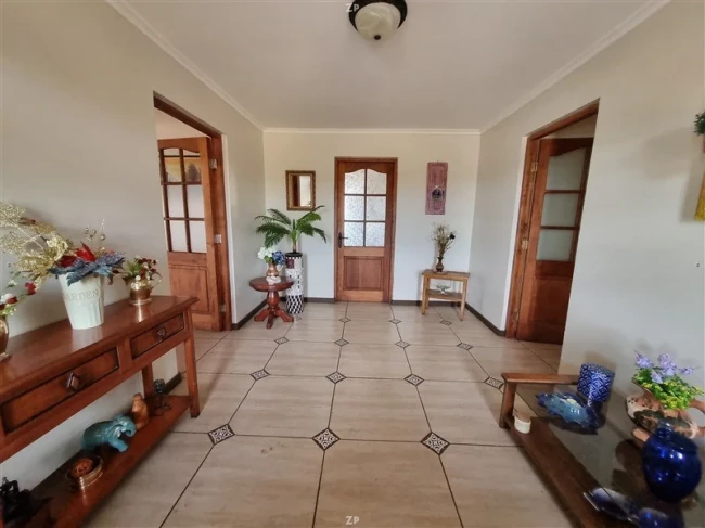 Casa en Venta en Los Cruceros | Parcela de 5.145 m² con Piscina