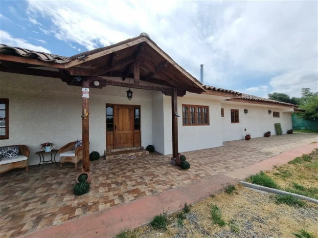 Casa en Venta en Los Cruceros | Parcela de 5.145 m² con Piscina