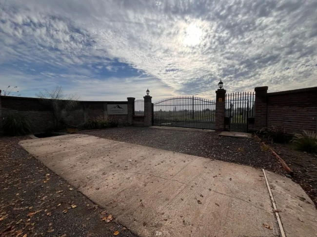 Parcela en venta de 5.000 m² en Condominio El Silo con agua y electricidad