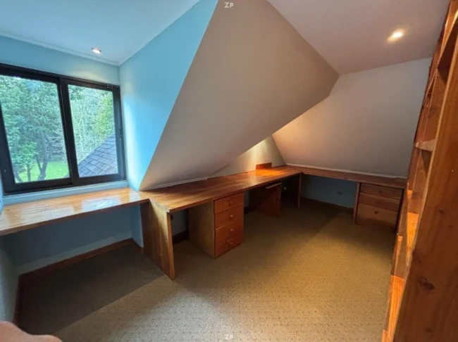 Parcela en venta de 10.482 m² con 9 dormitorios, piscina y terraza