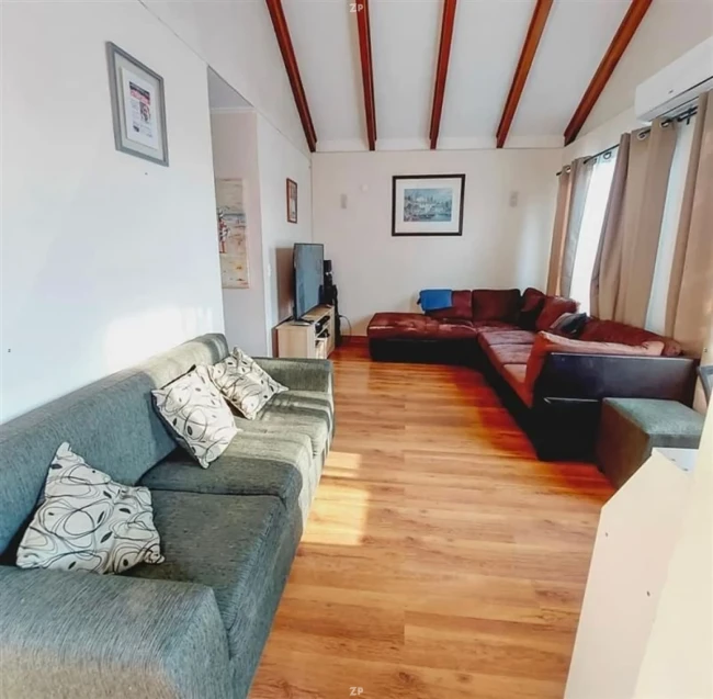 Casa en Venta en Buin Oriente | 3 Dormitorios, Quincho y 3 Estacionamientos