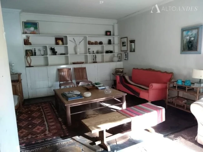 Casa en Venta en Condominio en Buin | 6.600 m² de Terreno y Estilo Chileno
