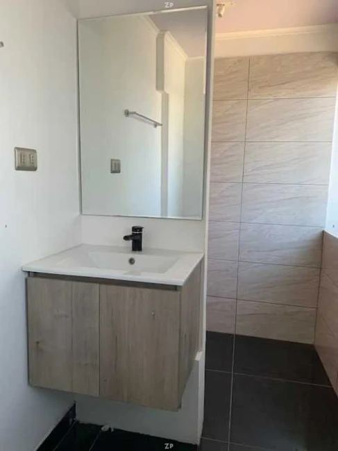 Casas en Venta en Buin | 2 Casas de 3 Pisos con 6 Dormitorios y 8 Baños