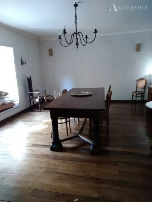 Casa en Venta en Condominio en Buin | 6.600 m² de Terreno y Estilo Chileno