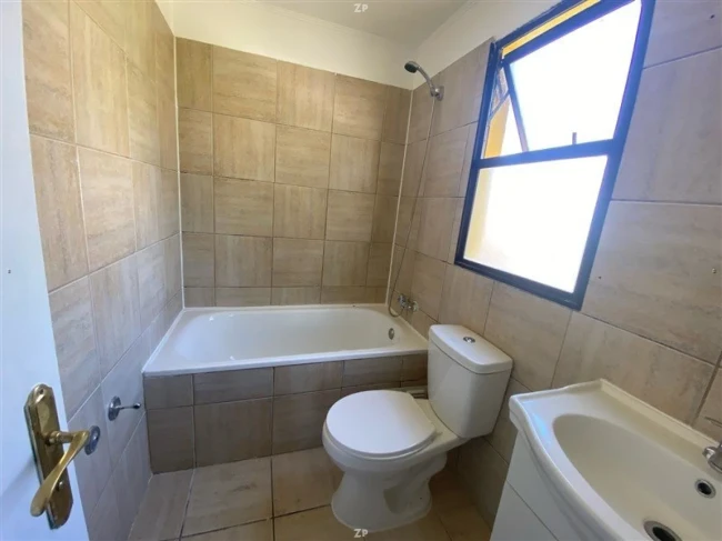 Casa en Venta en Condominio Los Jardines de Linderos, Buin | 4 Dormitorios
