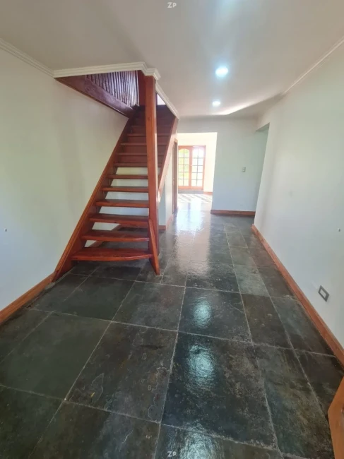 Casa en Venta en Buin con Parcela de 5.264 m² | 10 Dormitorios, Piscina