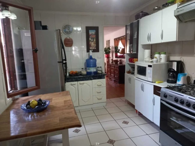 Casa en Venta en Centro de Buin | 4 Dormitorios, 140 m² Construidos y 386 m² 