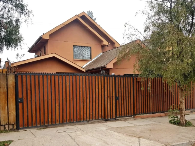 Casa en Venta en Villa El Madrigal, Buin | 3 Dormitorios, 3 Baños y 192 m²
