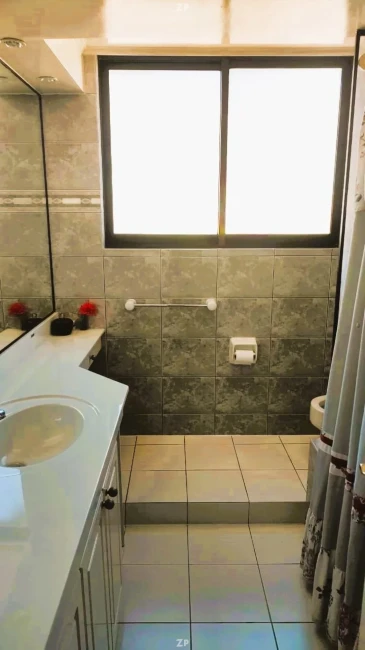 Departamento en Venta 4 Dormitorios con 2 Estacionamientos en 1 Poniente, Viña d