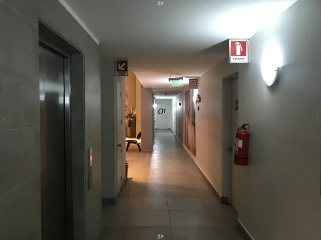 Departamento en Octava Avenida 1563, San Miguel, con estacionamiento y bodega.